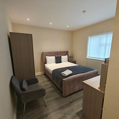 Apartmán Luxury 5-Bed House Near Nec & Bhx Solihull Exteriér fotografie