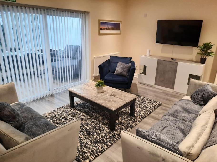 Apartmán Luxury 5-Bed House Near Nec & Bhx Solihull Exteriér fotografie